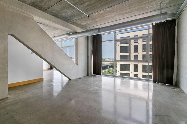 345 6th Avenue N 406, Minneapolis, MN 55401