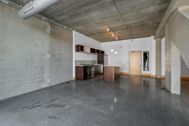 345 6th Avenue N 406, Minneapolis, MN 55401