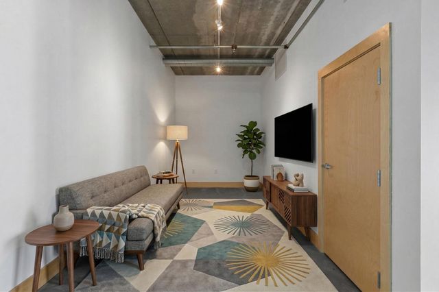 345 6th Avenue N 406, Minneapolis, MN 55401