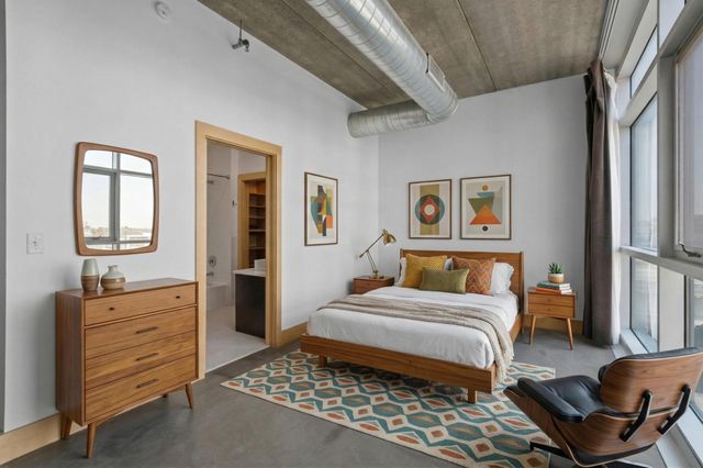 345 6th Avenue N 406, Minneapolis, MN 55401