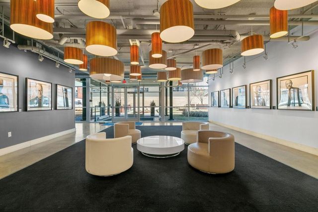 345 6th Avenue N 406, Minneapolis, MN 55401