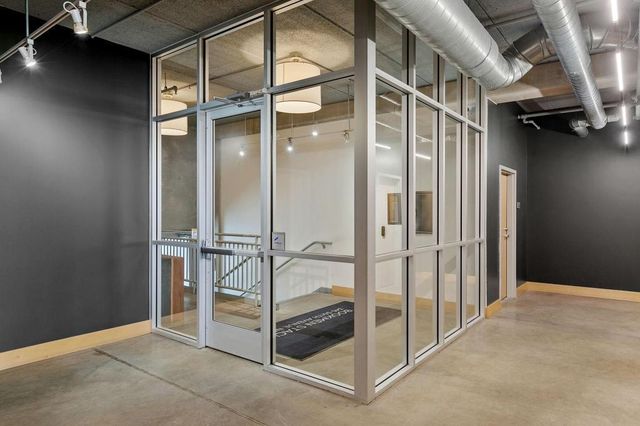 345 6th Avenue N 406, Minneapolis, MN 55401