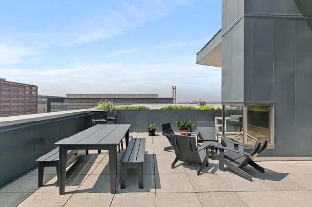 345 6th Avenue N 406, Minneapolis, MN 55401