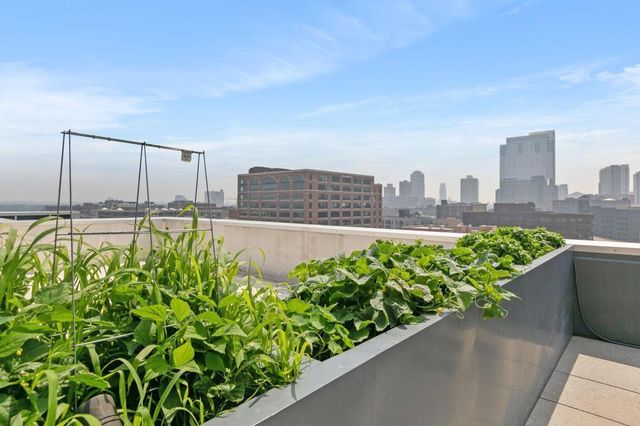 345 6th Avenue N 406, Minneapolis, MN 55401