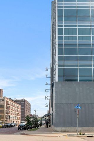 345 6th Avenue N 406, Minneapolis, MN 55401