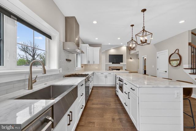 1501 SHENANDOAH RD, Alexandria, VA 22308