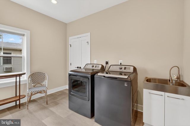 1501 SHENANDOAH RD, Alexandria, VA 22308