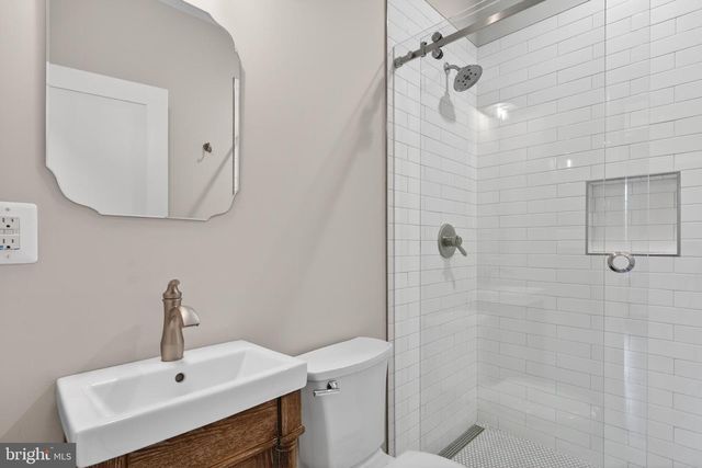 1501 SHENANDOAH RD, Alexandria, VA 22308