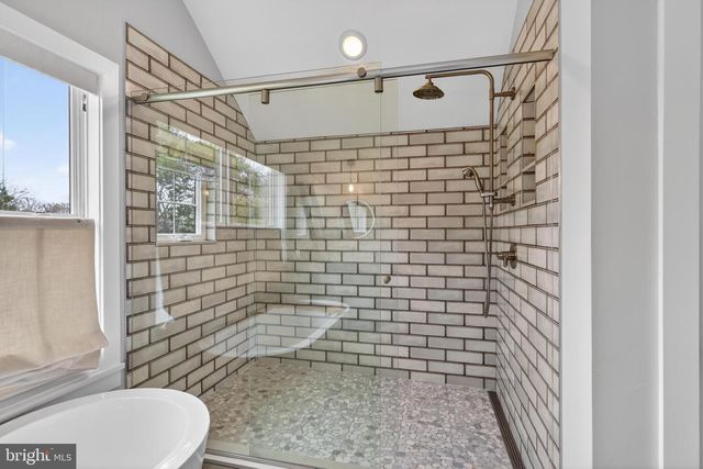 1501 SHENANDOAH RD, Alexandria, VA 22308