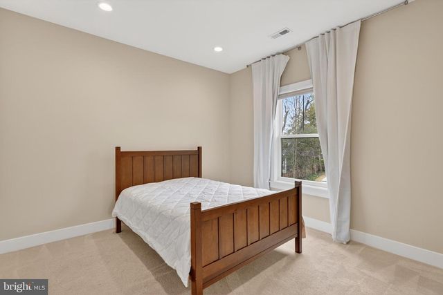 1501 SHENANDOAH RD, Alexandria, VA 22308