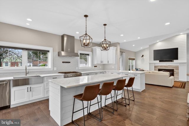 1501 SHENANDOAH RD, Alexandria, VA 22308