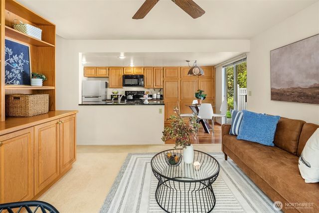 14301 SE 42nd Lane, Bellevue, WA 98006