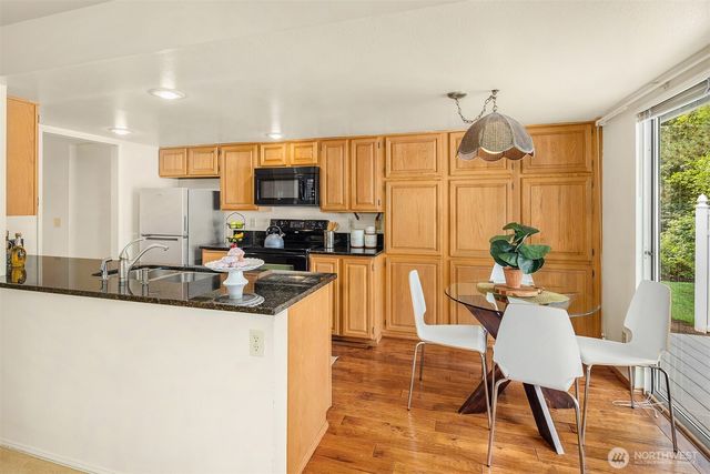 14301 SE 42nd Lane, Bellevue, WA 98006