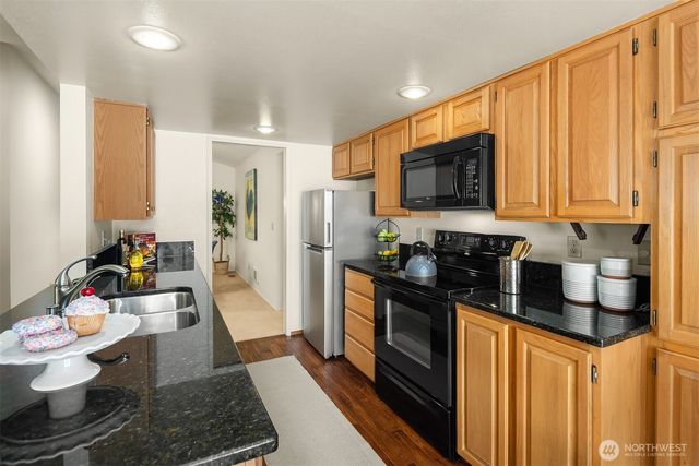 14301 SE 42nd Lane, Bellevue, WA 98006
