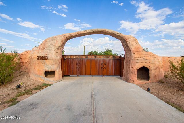 27213 N BRENNER PASS Road, San Tan Valley, AZ 85144