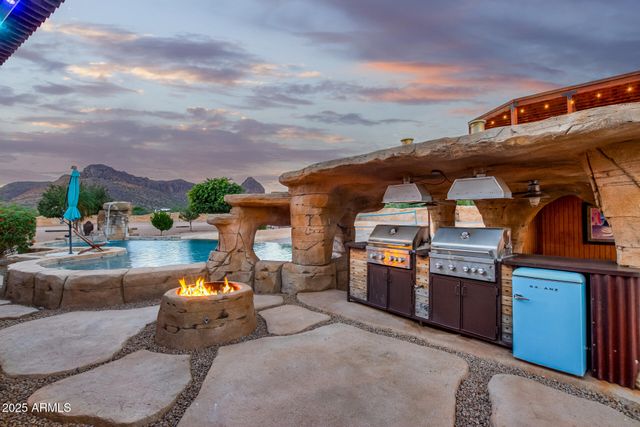 27213 N BRENNER PASS Road, San Tan Valley, AZ 85144