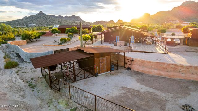 27213 N BRENNER PASS Road, San Tan Valley, AZ 85144