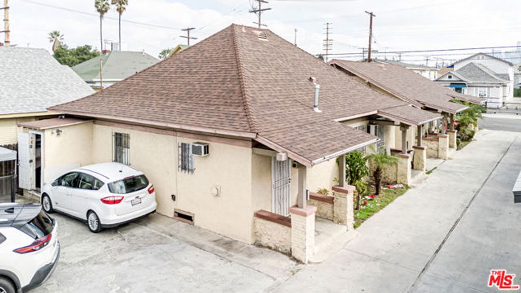 1209 Irolo Street, Los Angeles, CA 90006