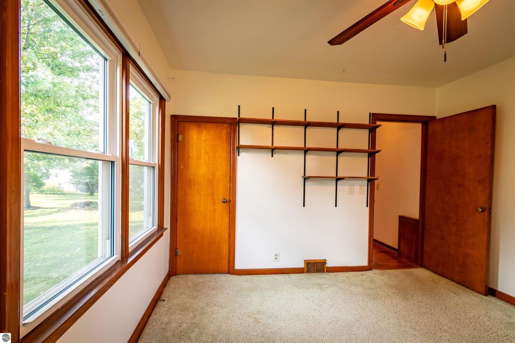 Image 17 of property listing at 121 E Maple Street, Shepherd, MI 48883