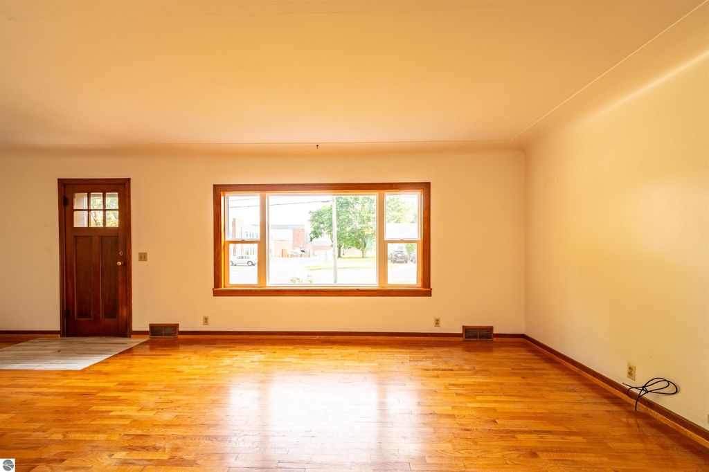 Image 6 of property listing at 121 E Maple Street, Shepherd, MI 48883