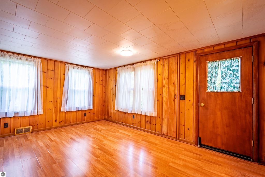 Image 8 of property listing at 121 E Maple Street, Shepherd, MI 48883