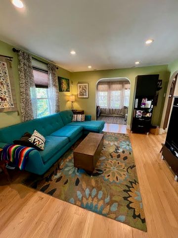 1533 Dempster Street, Evanston, IL 60201