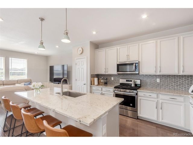 7153 Othello St, Castle Pines, CO 80108