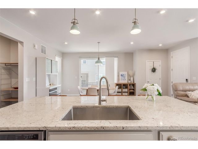 7153 Othello St, Castle Pines, CO 80108