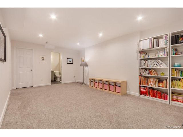 7153 Othello St, Castle Pines, CO 80108