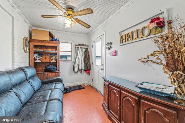 511 N BLACK HORSE PIKE, Runnemede, NJ 08078