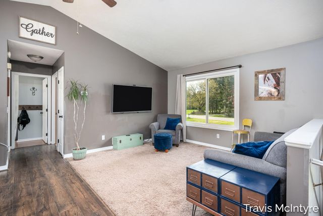 75 Cleveland Street E, Coopersville, MI 49404