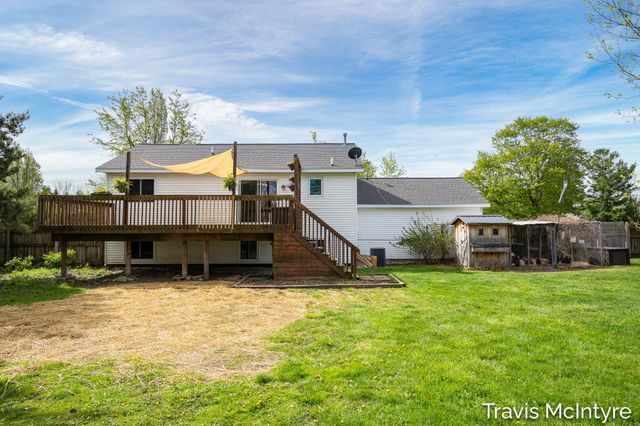 75 Cleveland Street E, Coopersville, MI 49404