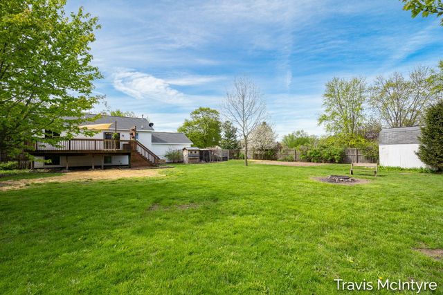 75 Cleveland Street E, Coopersville, MI 49404