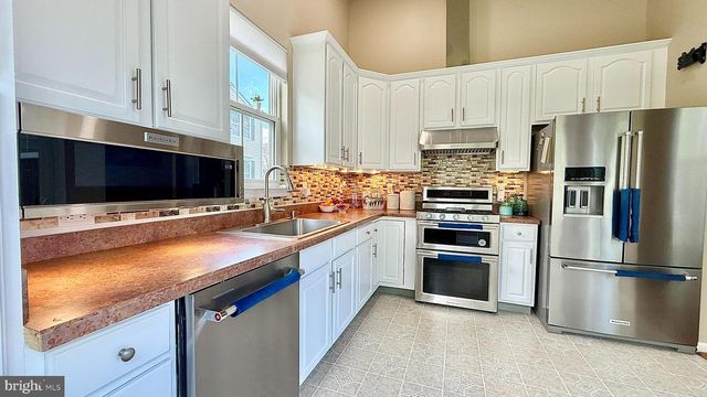 201 W HAMILTON ST, Chalfont, PA 18914