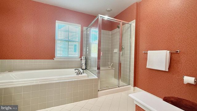 201 W HAMILTON ST, Chalfont, PA 18914