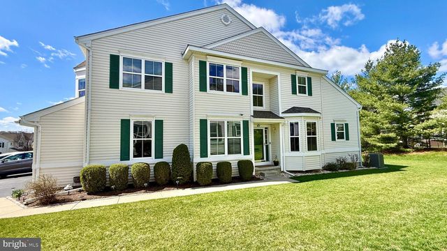 201 W HAMILTON ST, Chalfont, PA 18914