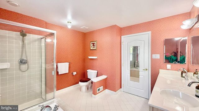 201 W HAMILTON ST, Chalfont, PA 18914