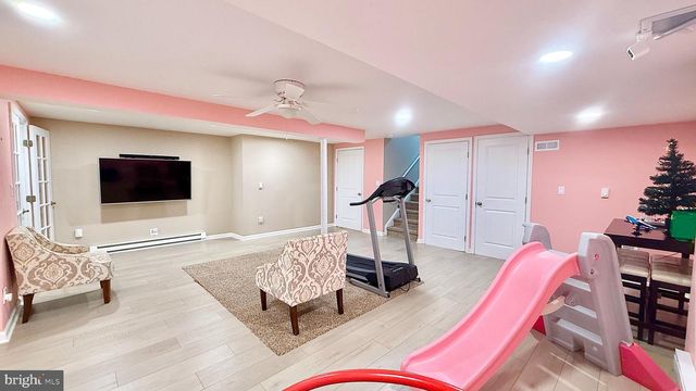 201 W HAMILTON ST, Chalfont, PA 18914