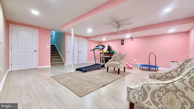 201 W HAMILTON ST, Chalfont, PA 18914