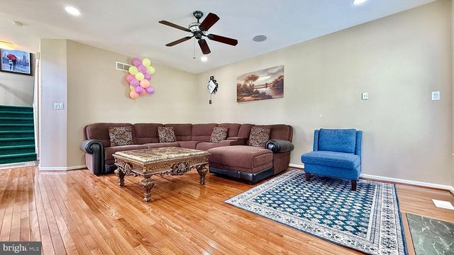 201 W HAMILTON ST, Chalfont, PA 18914