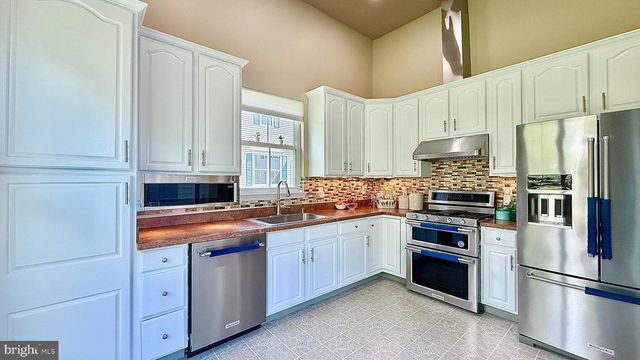 201 W HAMILTON ST, Chalfont, PA 18914