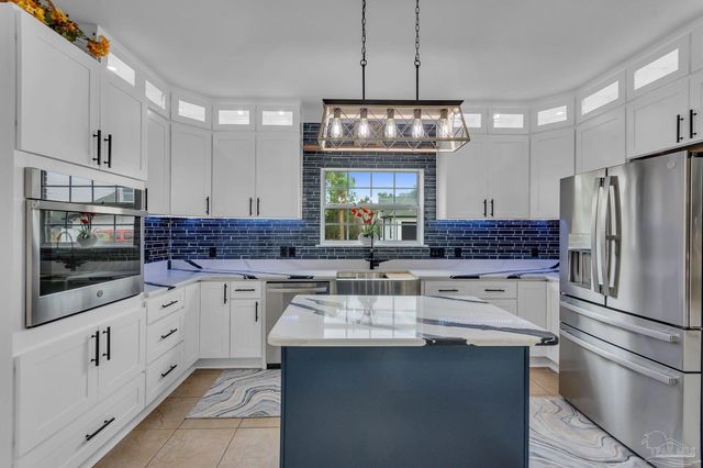 7390 San Ramon Dr, Milton, FL 32583