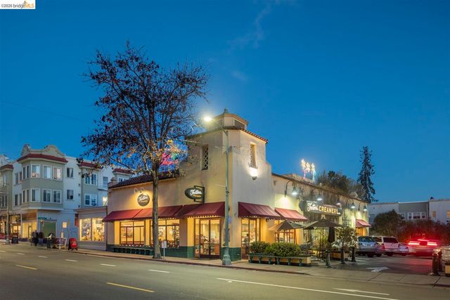8 Whitmore Pl, Oakland, CA 94611