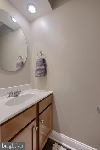 1337 HEATHERWOOD DR, Mount Joy, PA 17552