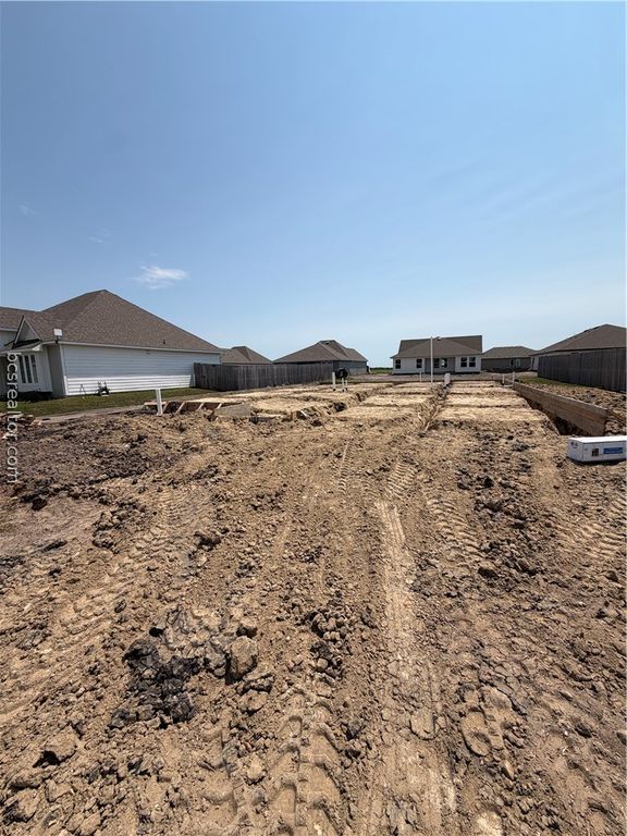 270 Harvest Lake Drive, Snook, TX 77877 — exterior