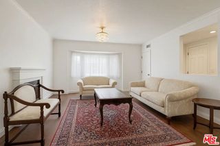 21620 Burbank Boulevard 9, Woodland Hills, CA 91367