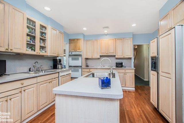 617 W 227TH Street, New York City, NY 10463