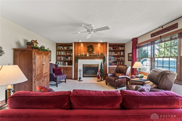 807 Claymore Court, Tipp City, OH 45371