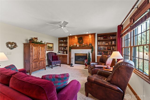 807 Claymore Court, Tipp City, OH 45371