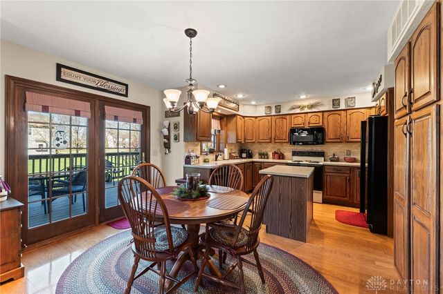 807 Claymore Court, Tipp City, OH 45371